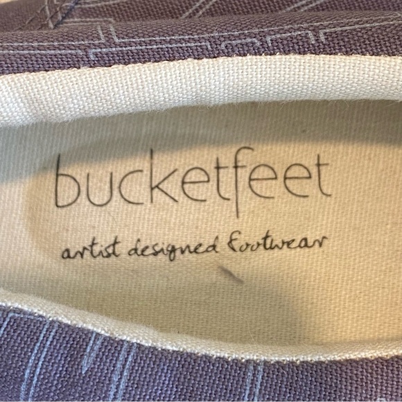 Bucketfeet Mens Size 12 Slip On Canvas Sneaker Print Rubber Sole Shoe Graphic - Picture 5 of 6